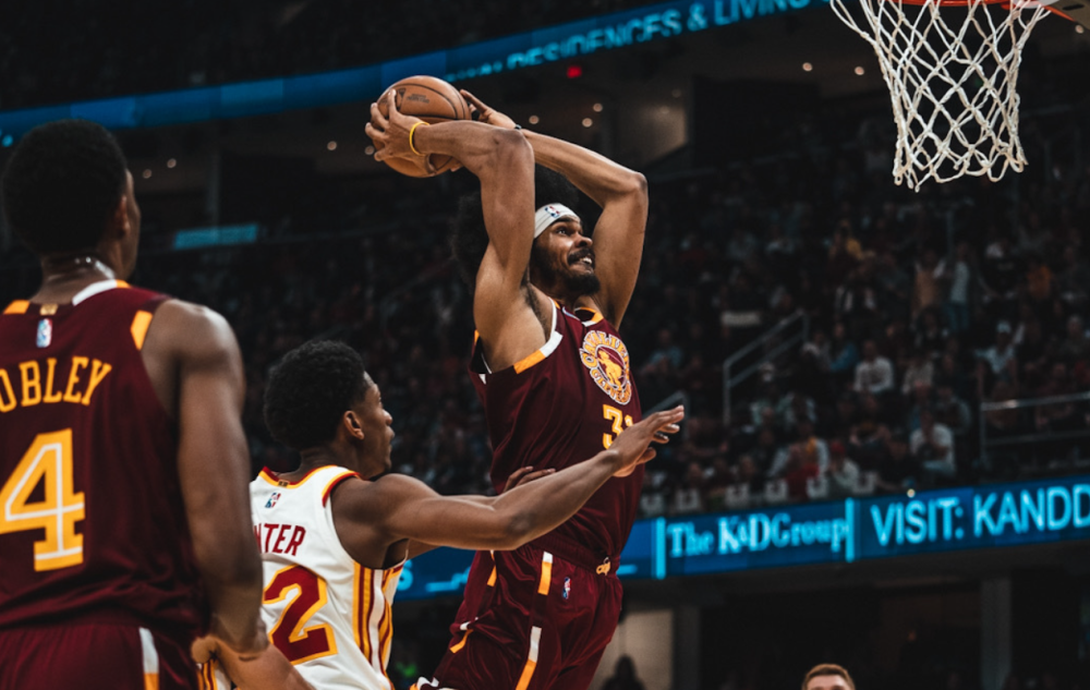  特雷杨三分雨浇灭热火老鹰客场爆冷击败劲旅